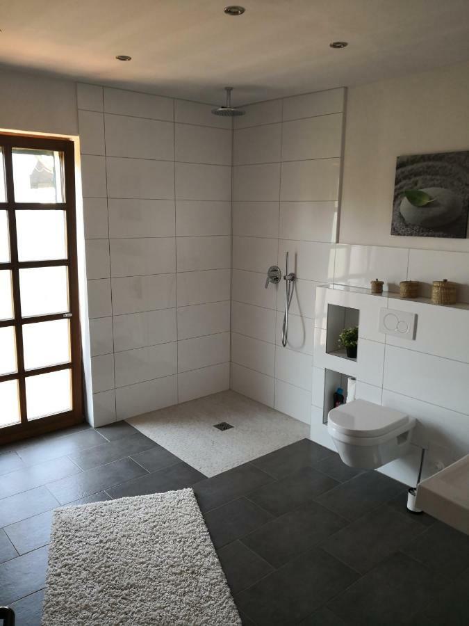 Apartment Ferienwohnung Emmerthal Auch Fuer Monteure Fewo Bagian luar foto