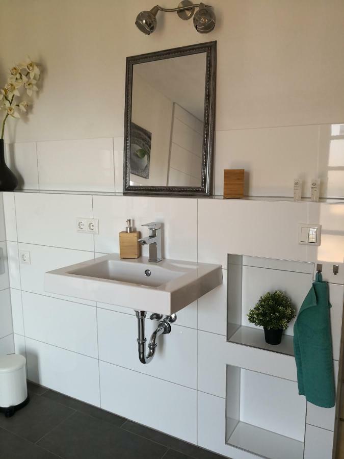 Apartment Ferienwohnung Emmerthal Auch Fuer Monteure Fewo Bagian luar foto